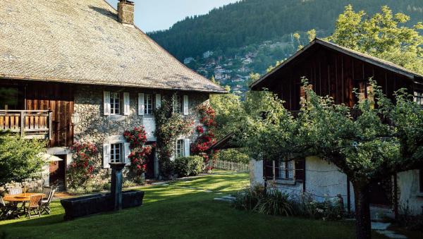 Hôtel Coutettaz : Une ferme historique au cœur de Morzine