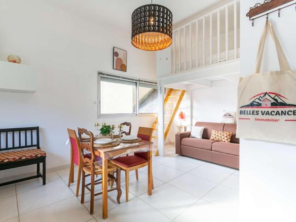 Studio moderne avec balcon à Bourisp